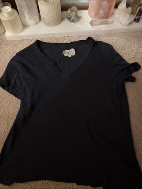 Current/Elliott Black V-Neck Short Sleeve distressed Tee